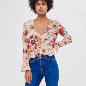 TOPSHOP Star & Flo­ral Print Ruched Top